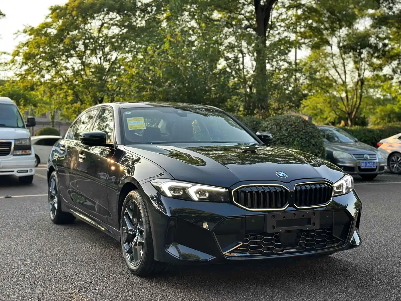 BMW 3 Series 2025 330Li M Sport Night Edition фото 3