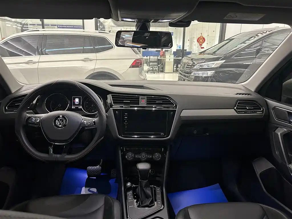 Volkswagen Tiguan L 2019 330TSI Auto 2WD Panorama Comfort Edition China V фото 12