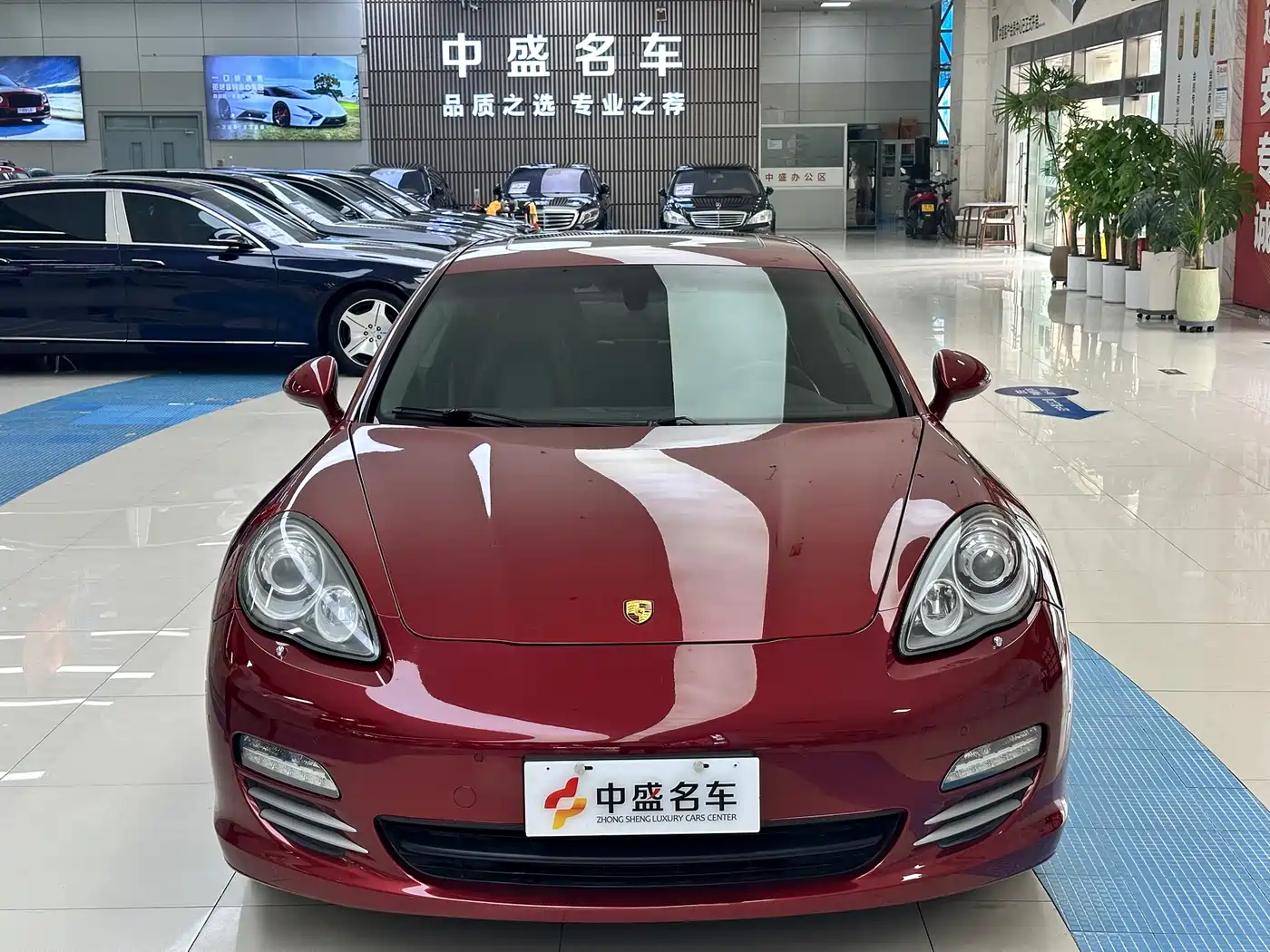 Porsche Panamera 2010 Panamera 4 3.6L фото 2
