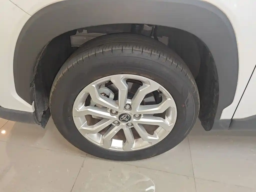 Toyota Frontlander 2025 2024 2.0L CVT Elite Plus Edition