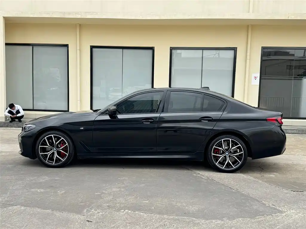 BMW 5 Series (Import) 2021 540i Style Edition M Sport Package фото 8