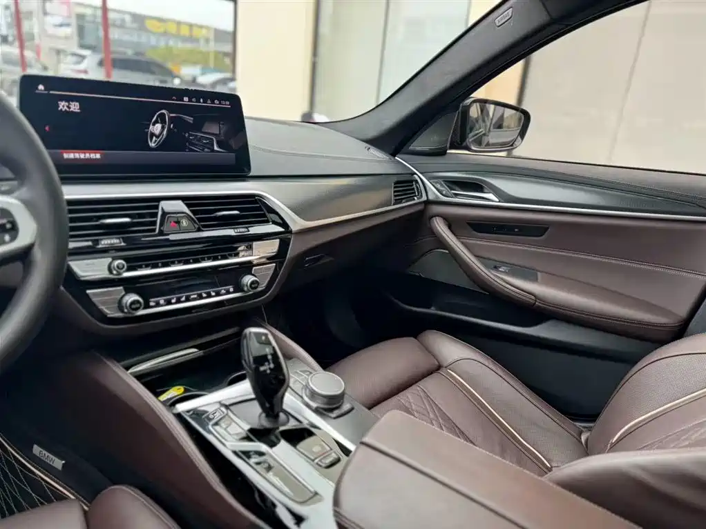 BMW 5 Series (Import) 2021 540i Style Edition M Sport Package фото 15