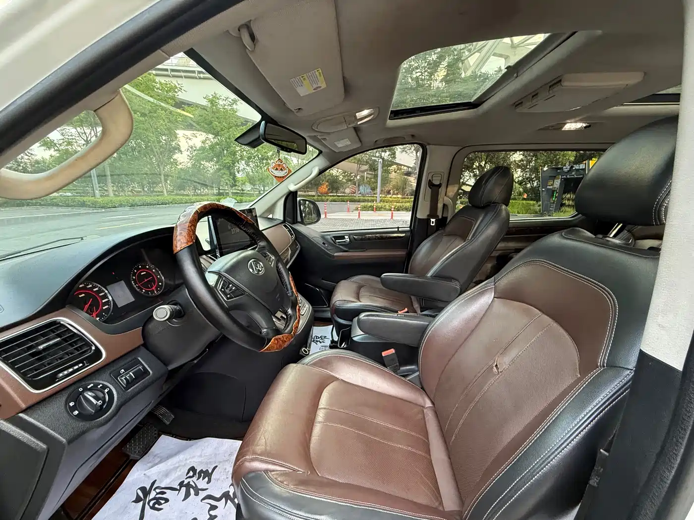 SAIC Maxus Maxus G10 2017 2016 2.0T Automatic Executive Edition
