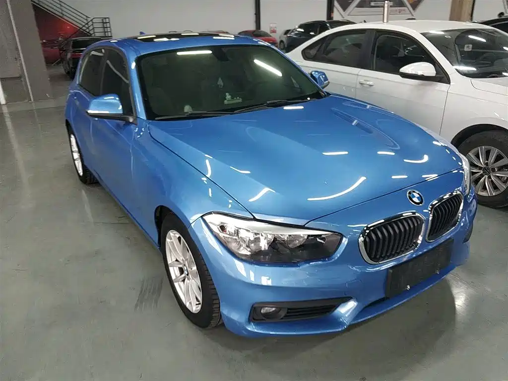 BMW 1 Series (Import) 2018 118i Leading фото 20