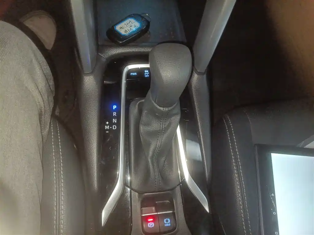 Toyota Frontlander 2022 2.0L CVT Luxury PLUS Edition фото 6