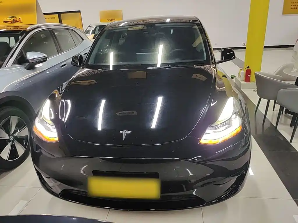 Фото 3 - Tesla Model Y