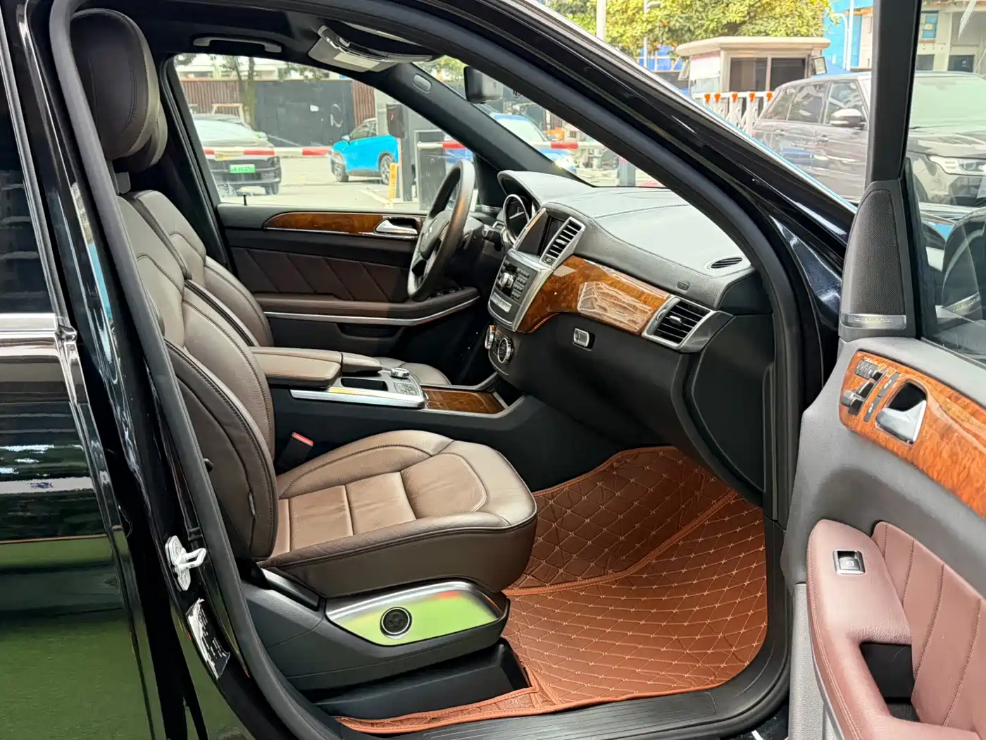 Mercedes-Benz GL-Class 2014 GL 350 CDI 4MATIC фото 7