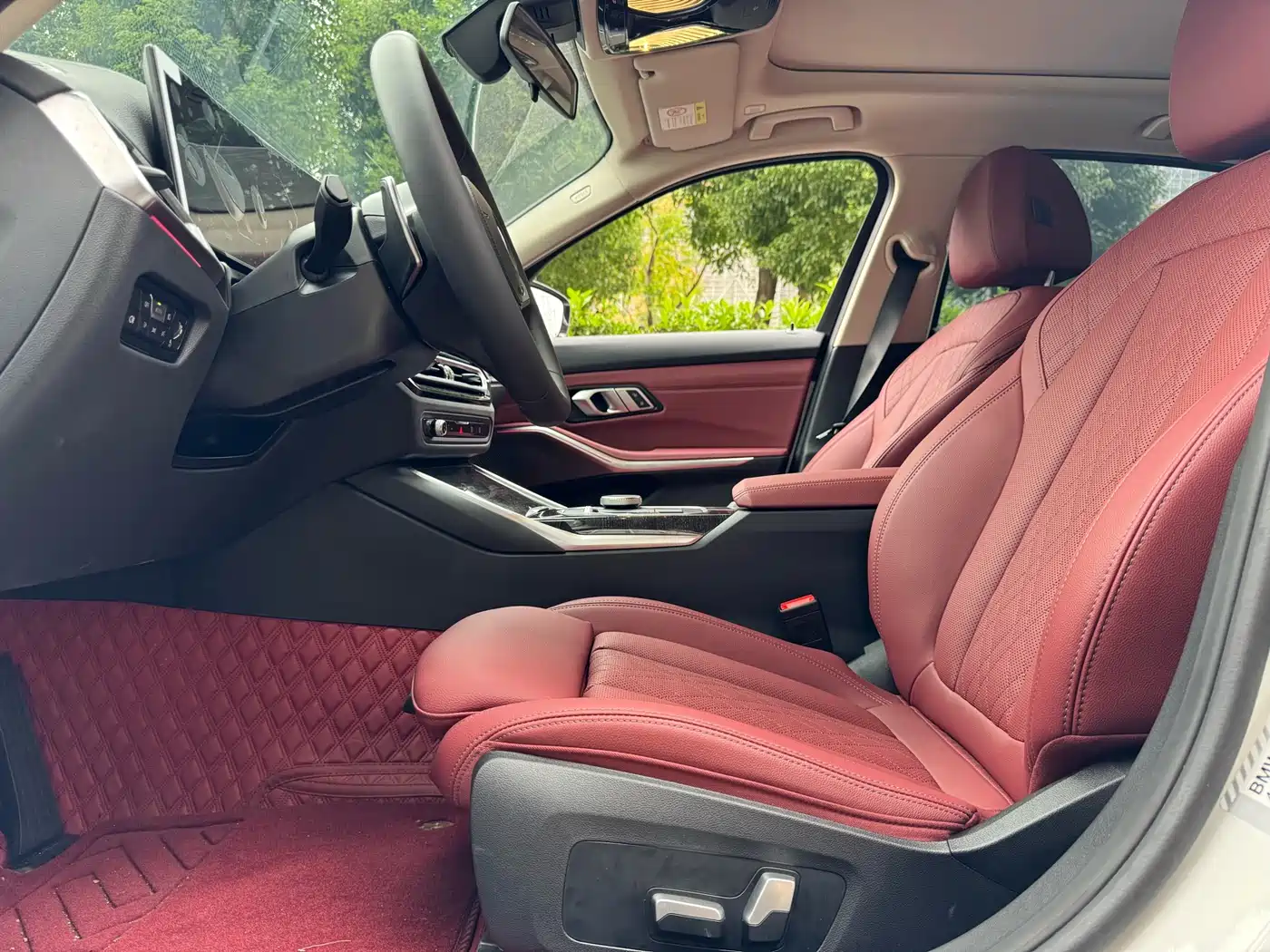 BMW 3 Series 2023 325Li M Sport Package фото 6