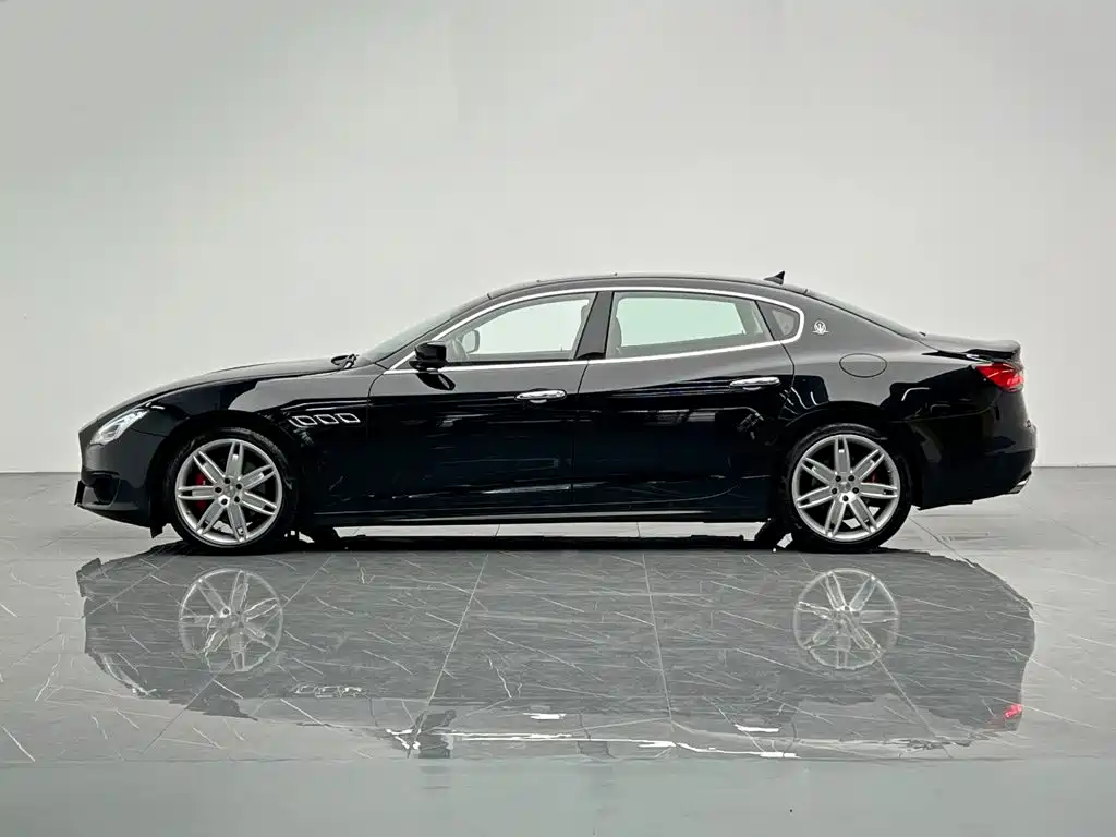 Maserati Quattroporte 2017 2015 3.0T Standard