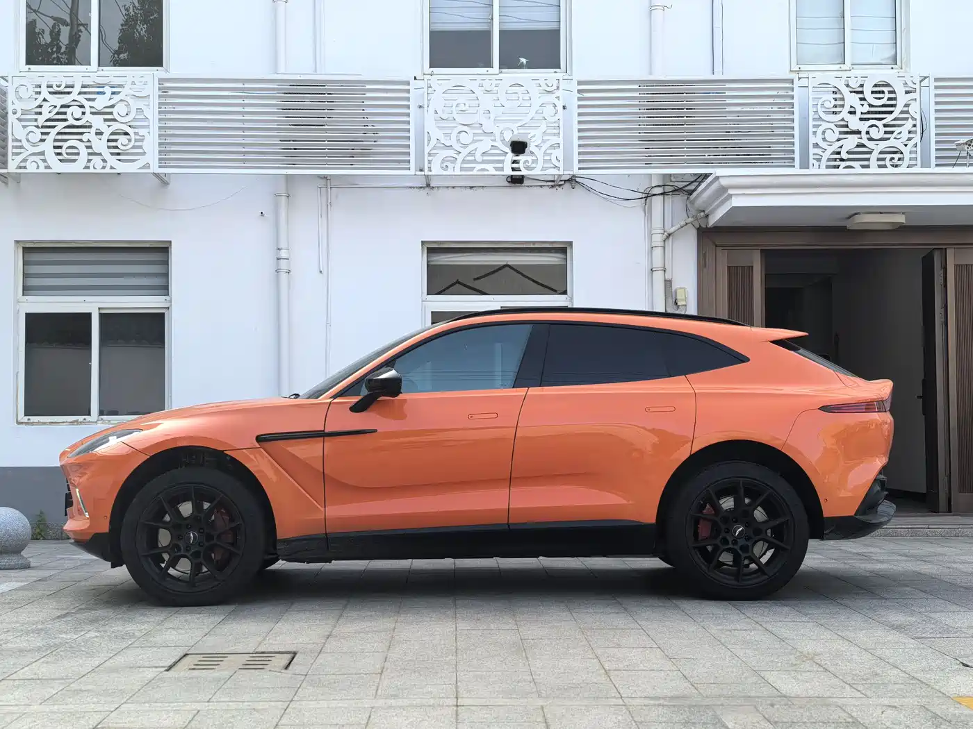 Aston Martin DBX 2021 2022 4.0T V8