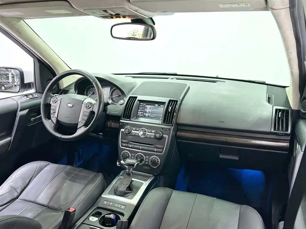 Land Rover Freelander 2 2013 2.0T Si4 SE Petrol Version фото 13