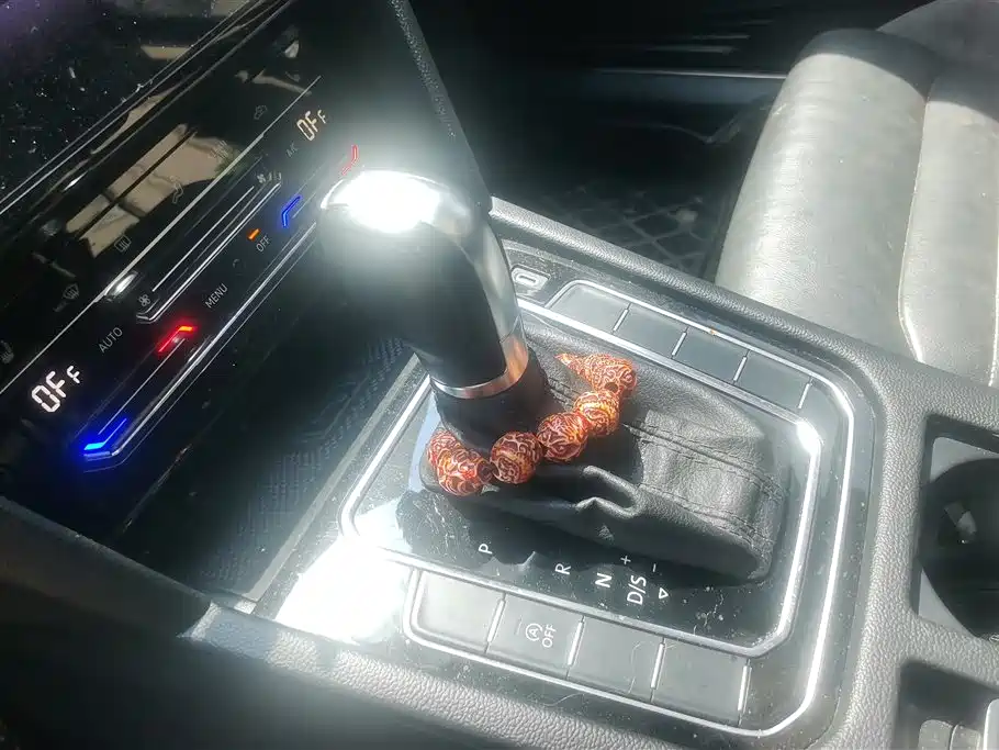 Volkswagen Magotan 2020 330TSI DSG Leading фото 16