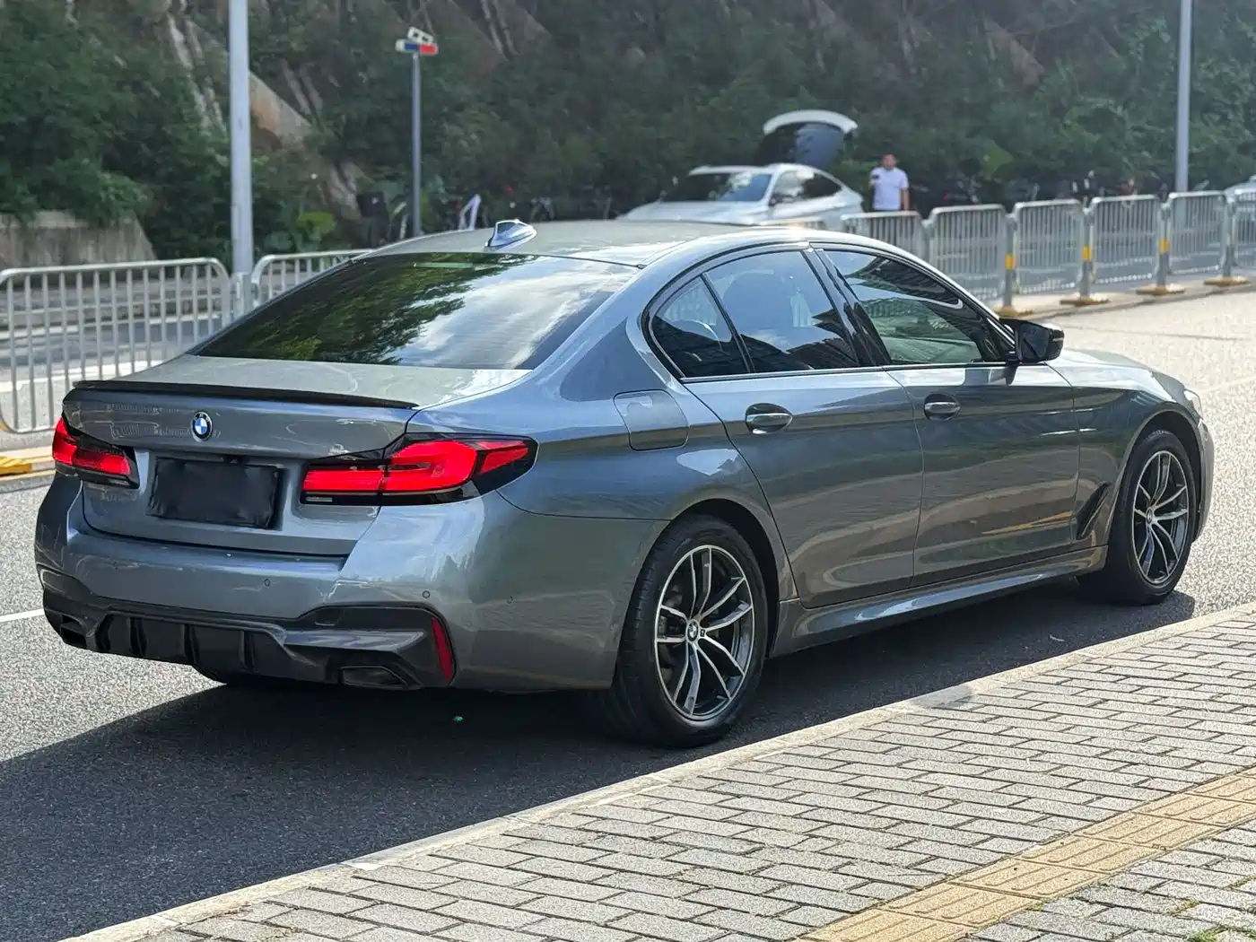 BMW 5 Series (Import) 2021 525i M Sport Package фото 5