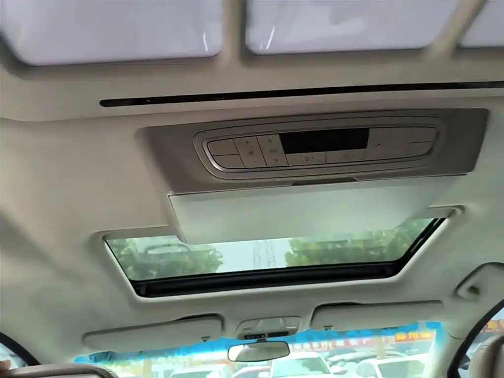 Buick GL8 2021 ES Landlord 653T Comfort фото 18