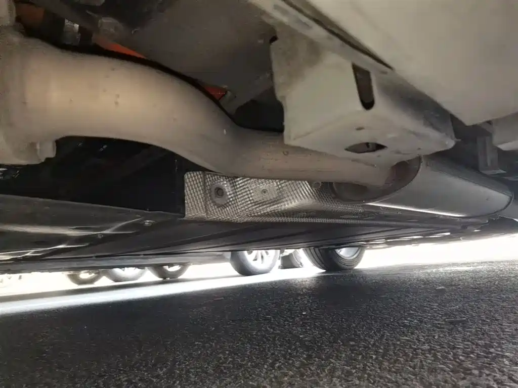 BYD Han 2022 DM-i 121KM Premium фото 21