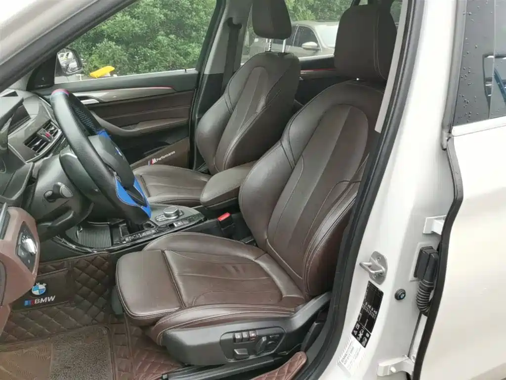 BMW X1 2018 xDrive20Li Luxury Model фото 15