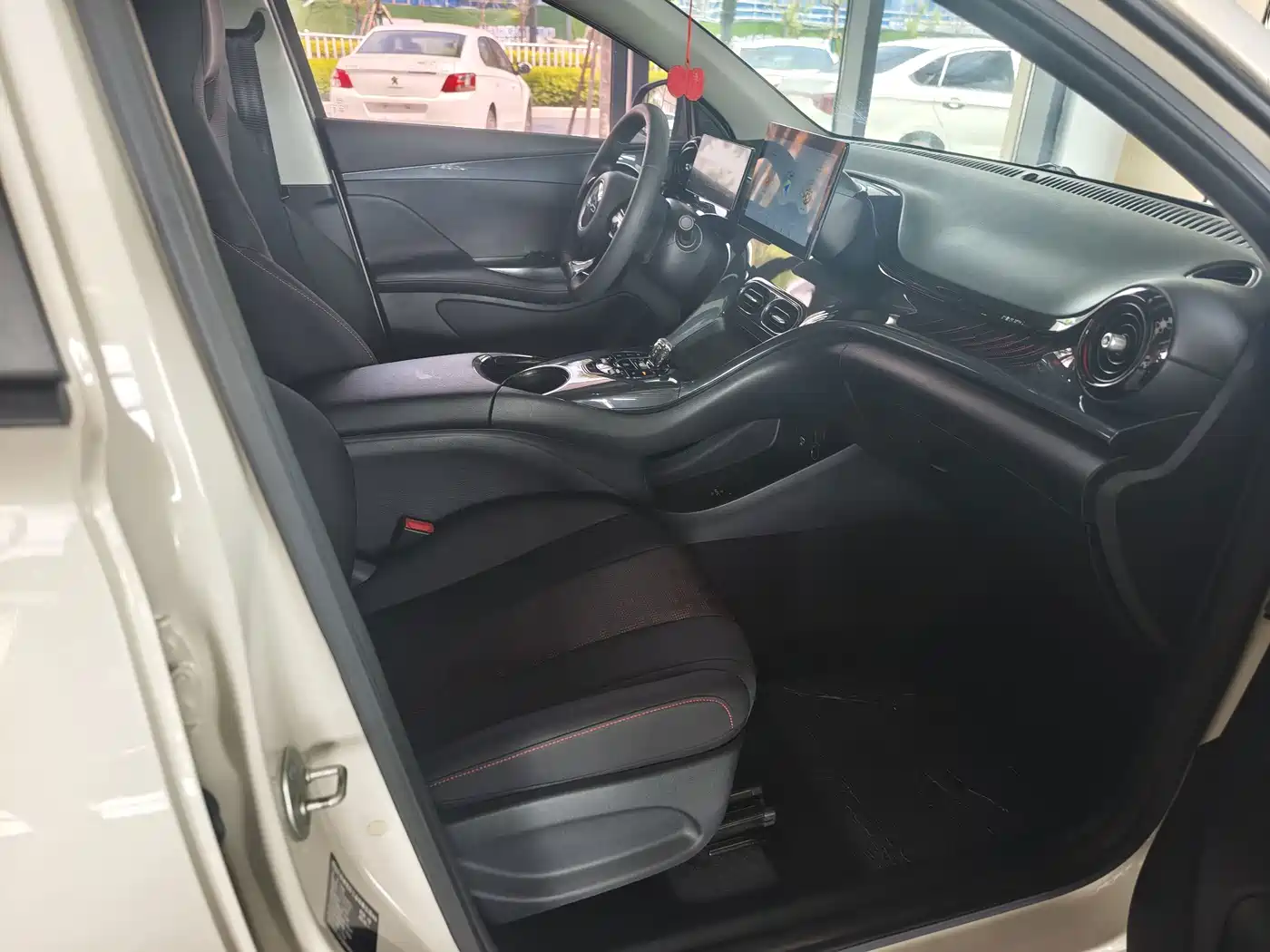 Photo 11 - BYD e2