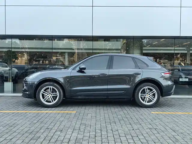 Porsche Macan 2023 Macan 2.0T — фото 2