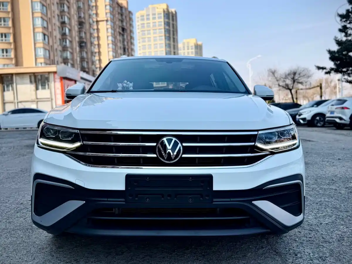 Volkswagen Tiguan L 2023 280TSI 2WD Trend Limited Edition фото 2