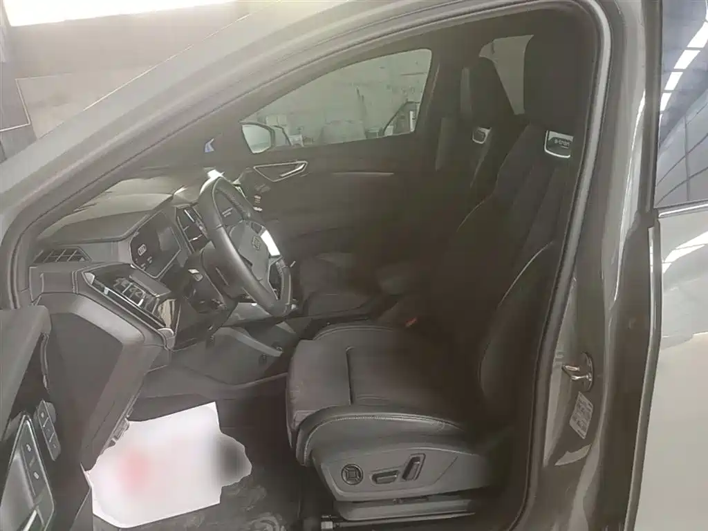 Audi Q4 e-tron 2023 40 e-tron Innovation Edition фото 15