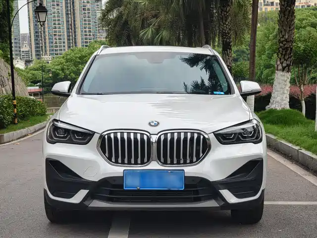BMW X1 2022 sDrive25Li Leading — фото 2