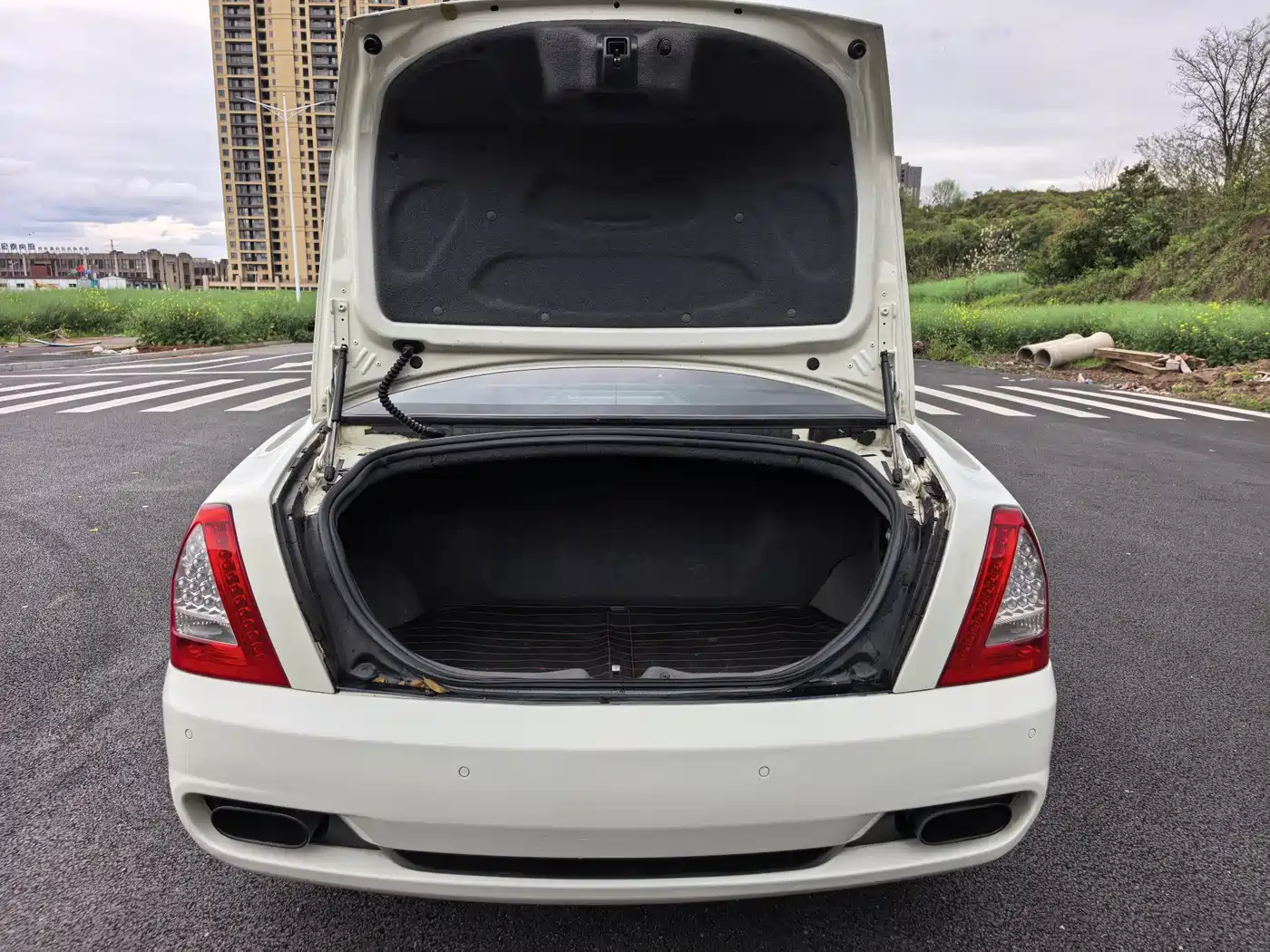 Maserati Quattroporte 2012 2010 4.7L Sport Edition