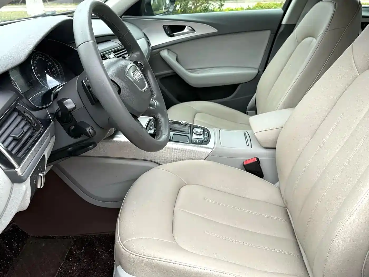 Audi A6L 2012 TFSI Standard фото 6
