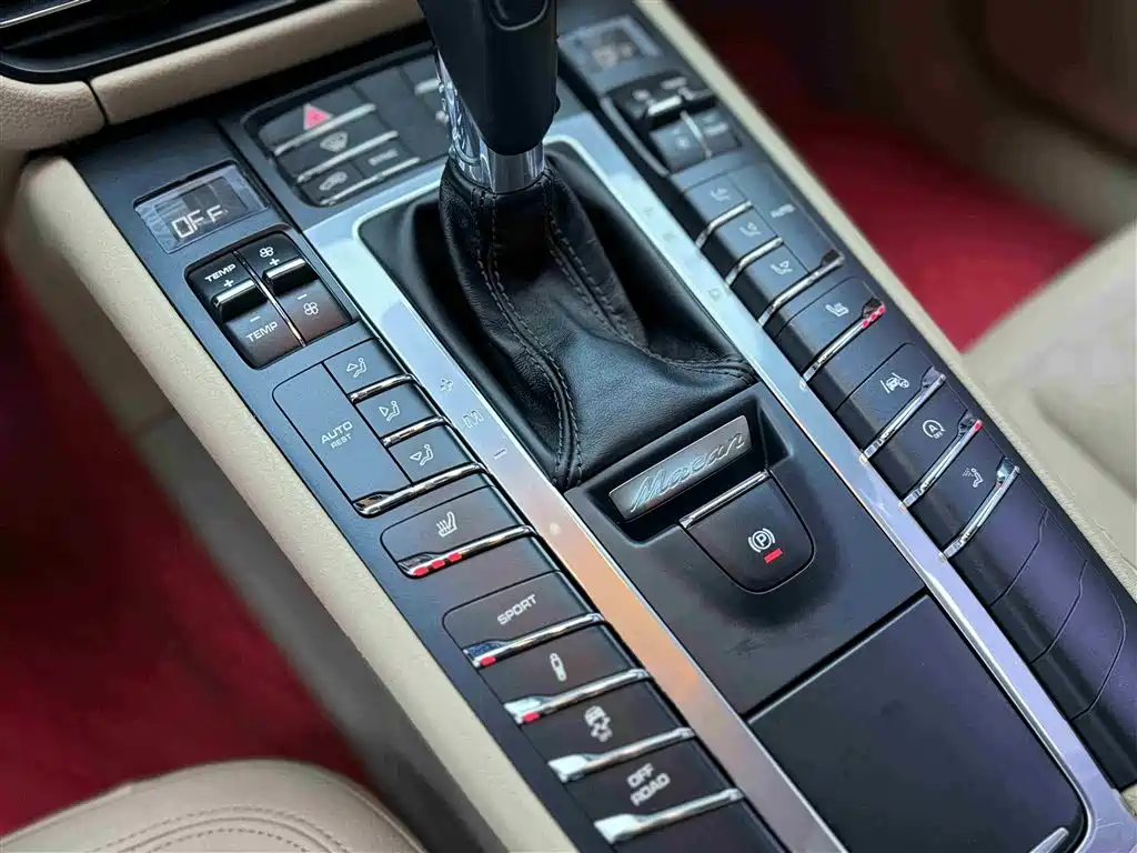 Porsche Macan 2018 Macan 2.0T фото 7