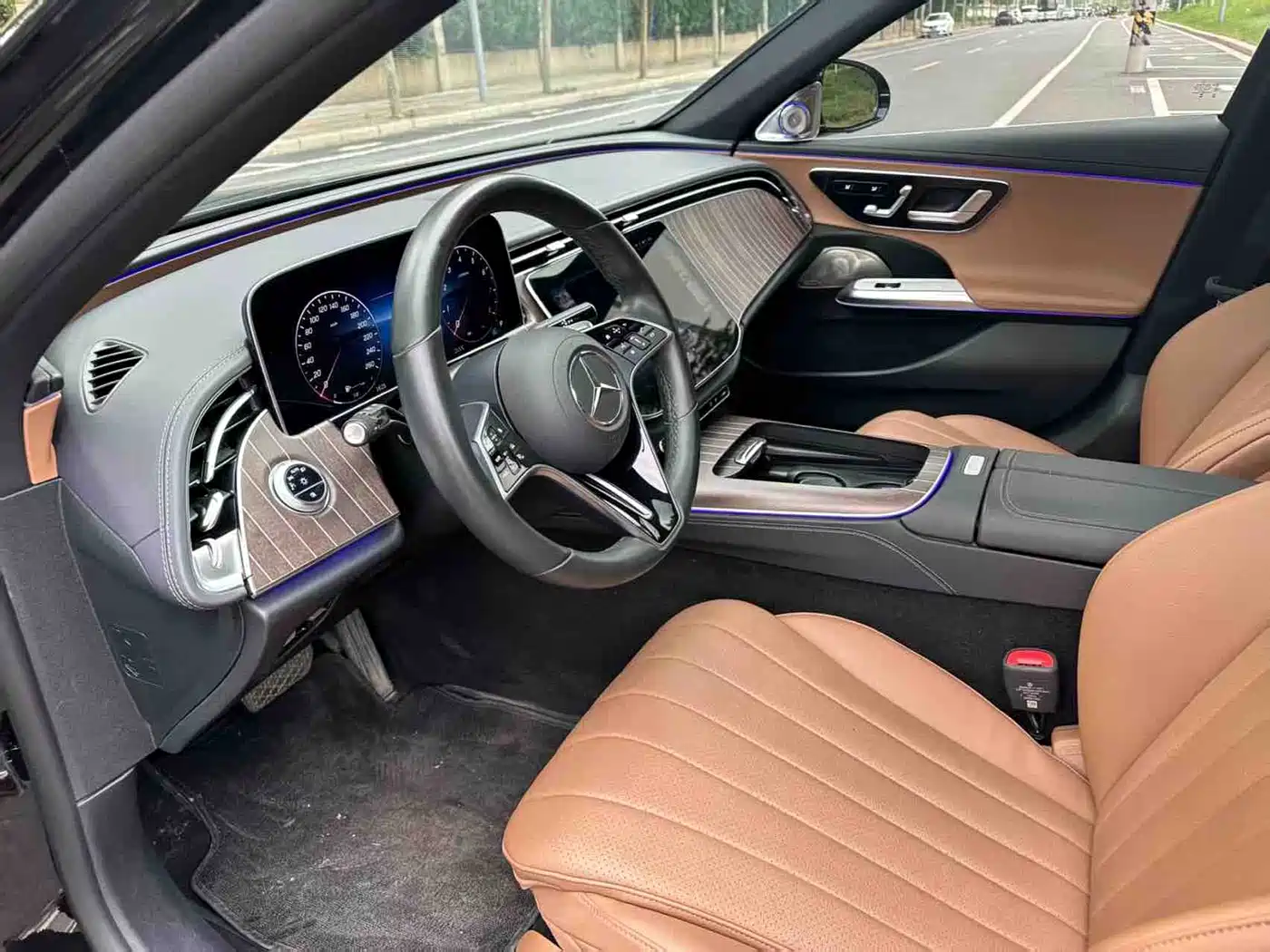 Mercedes-Benz E-Class 2024 Model E 260 L фото 6