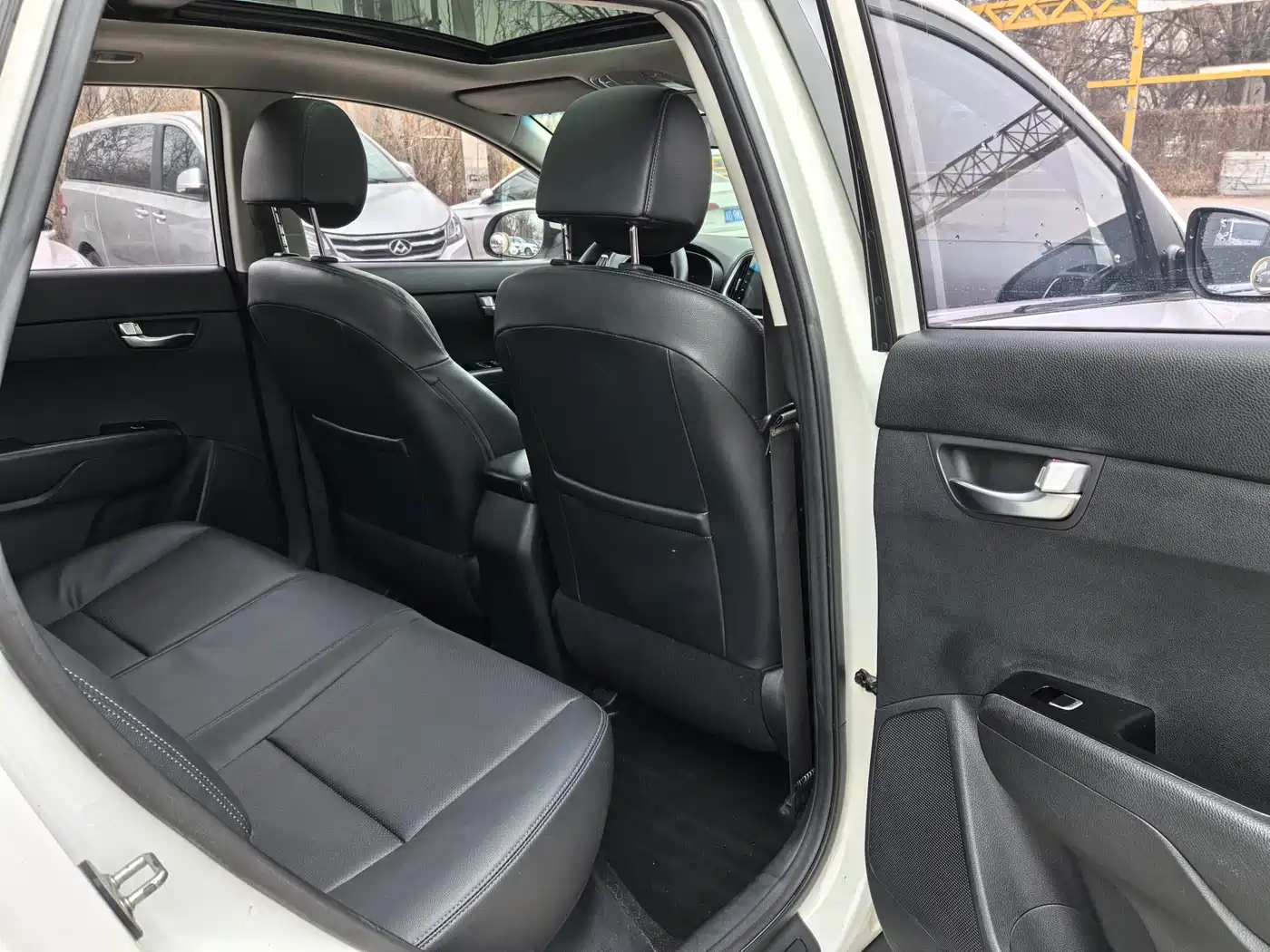 Kia KX3 Smart Run 2015 1.6L Automatic 2WD DLX фото 13