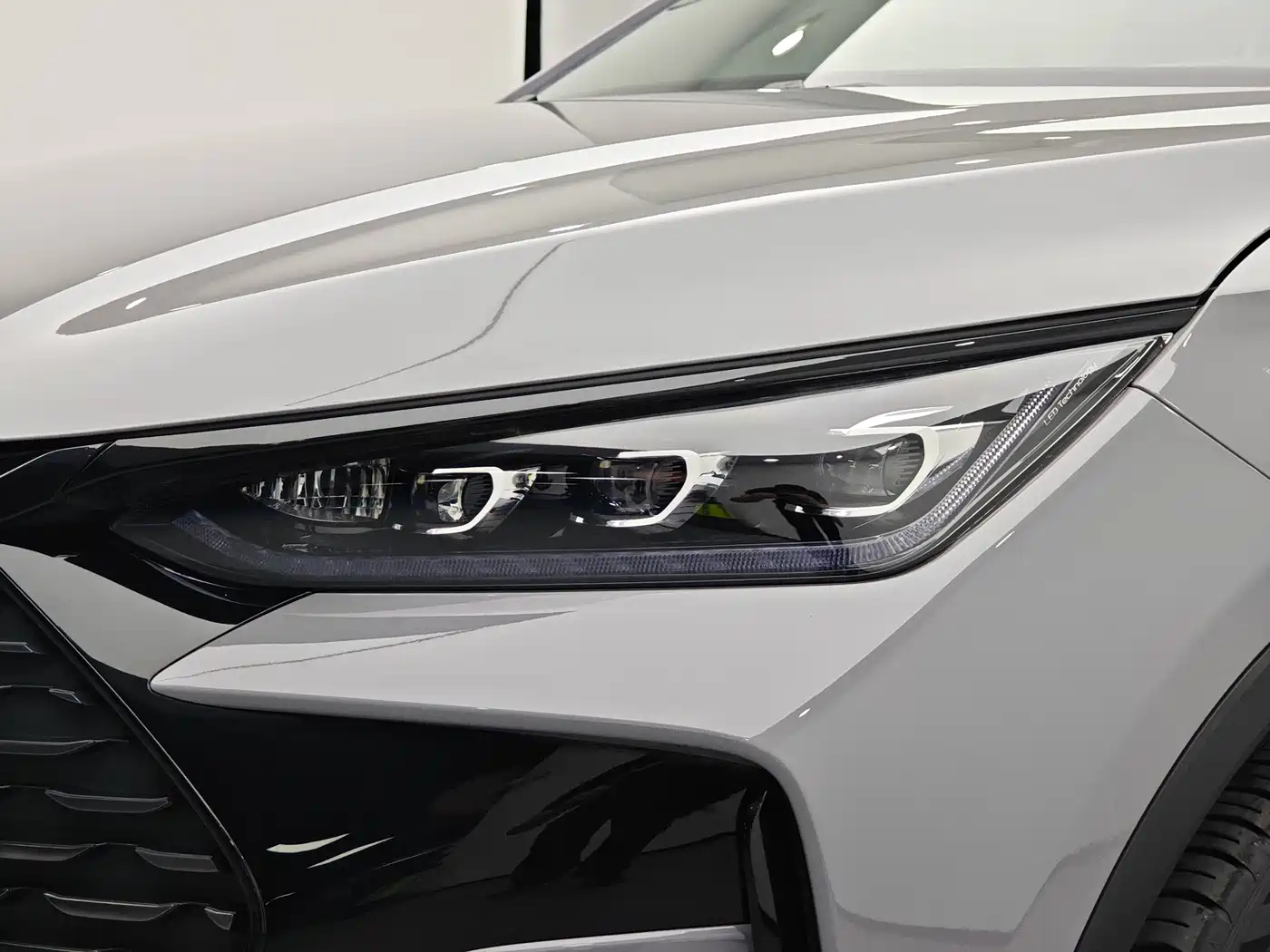 BYD Tang New Energy 2025 Smart Driving Edition DM-i 115KM Flagship фото 10