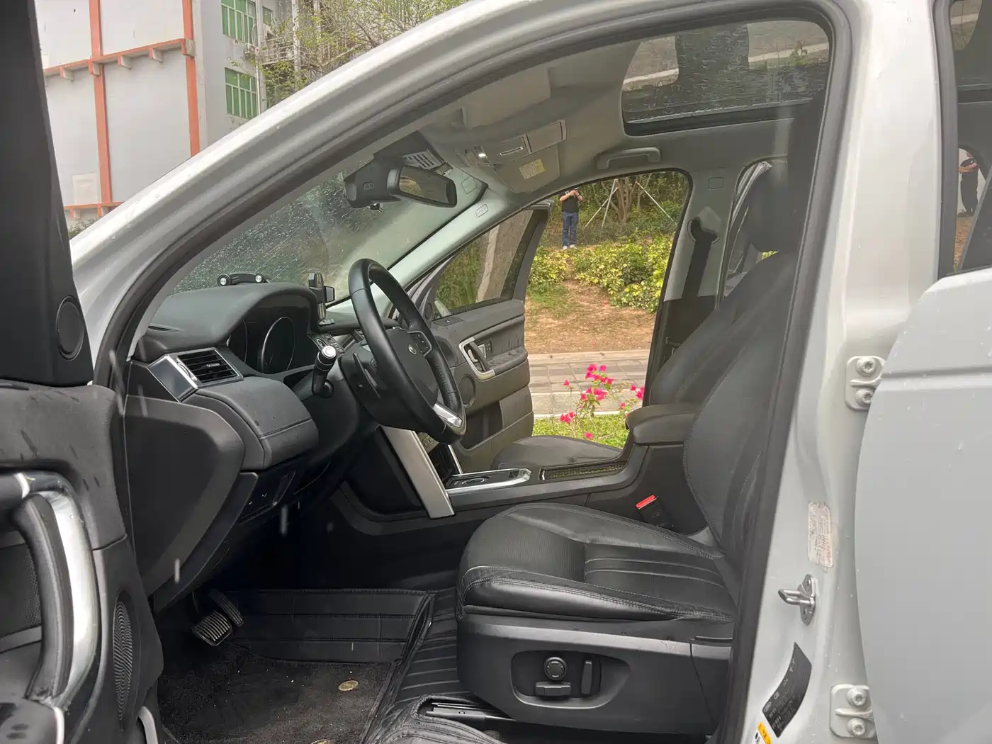 Land Rover Discovery Sport 2016 2.0T HSE фото 10