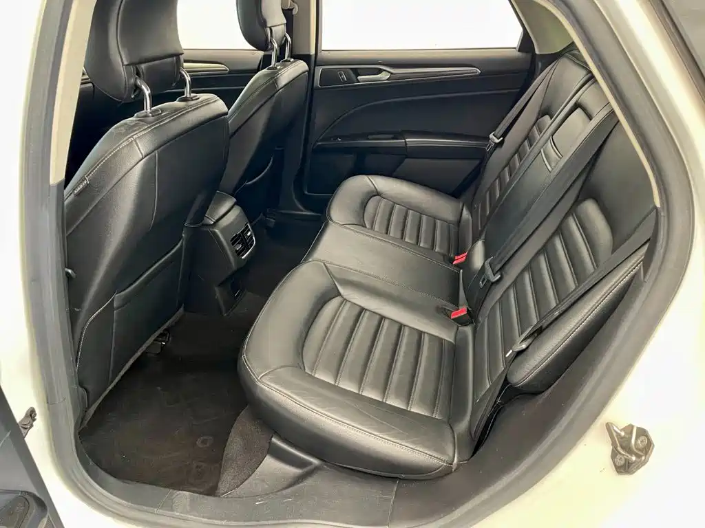 Фото 7 - Ford Mondeo