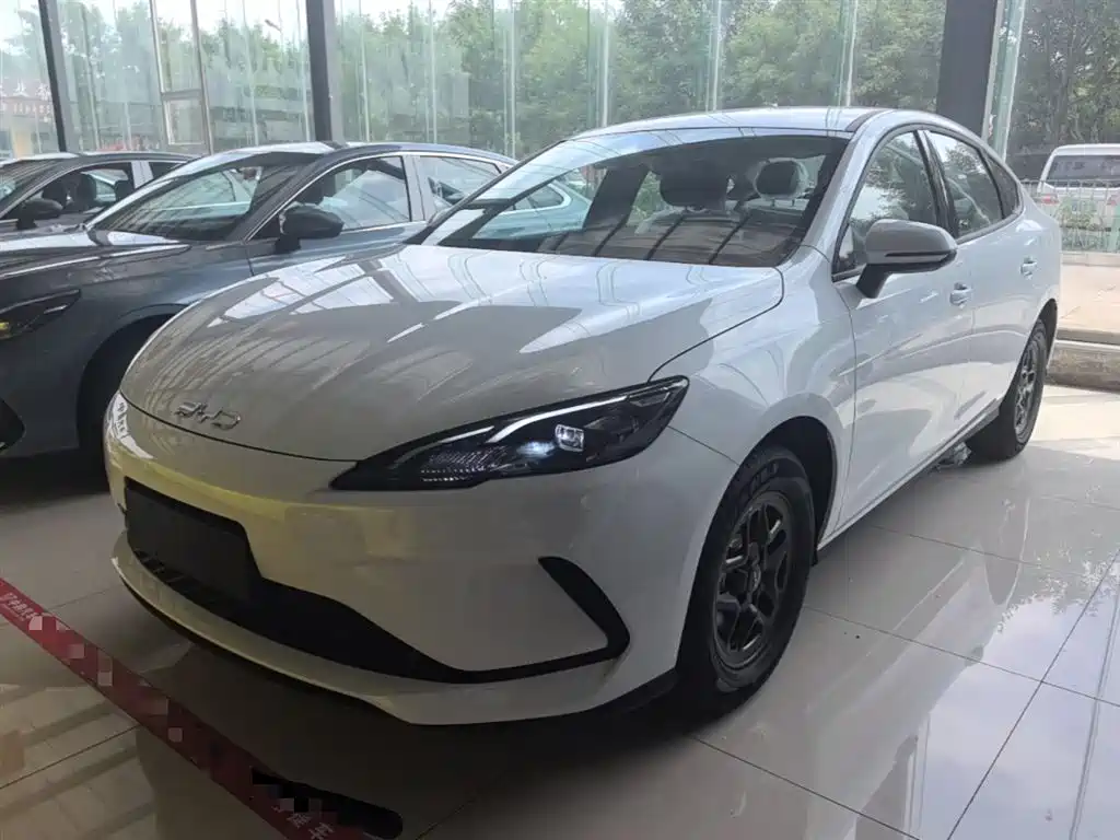 BYD Hai Bao 05 DM-i 2026 DM-i 128KM Luxury