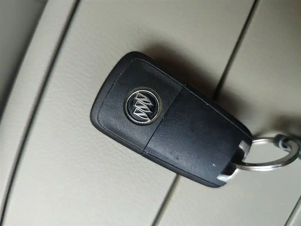 Buick GL8 2018 28T Luxury Model China VI фото 18