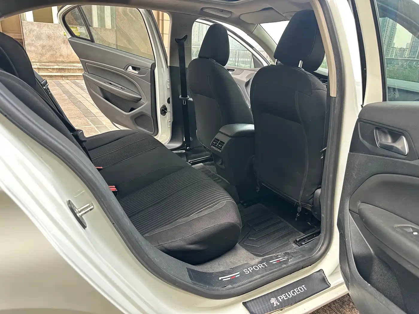 Peugeot 408 2018 Facelift 1.8L Automatic Luxury фото 13