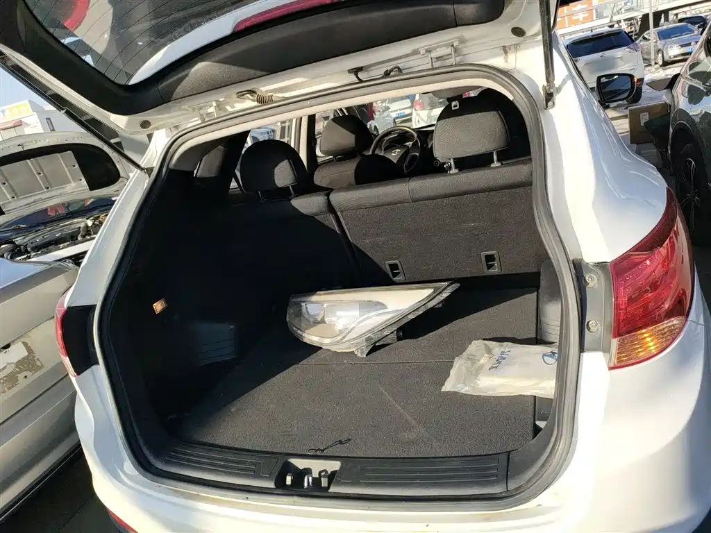 Hyundai Beijing Hyundai ix35 2015 2.0L Automatic 2WD Comfort China V фото 19