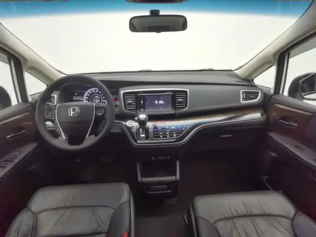Honda Odyssey 2015 Facelift 2.4L Smart Enjoyment Edition — фото 5