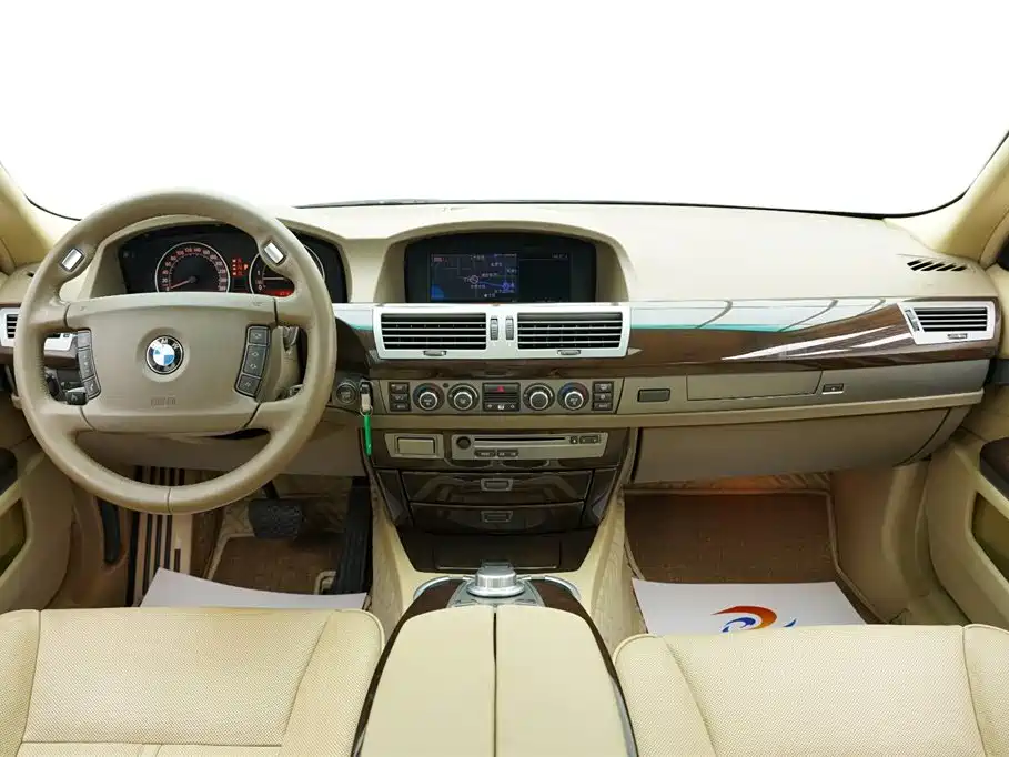 BMW 7 Series 2008 Model 730Li Leading фото 4
