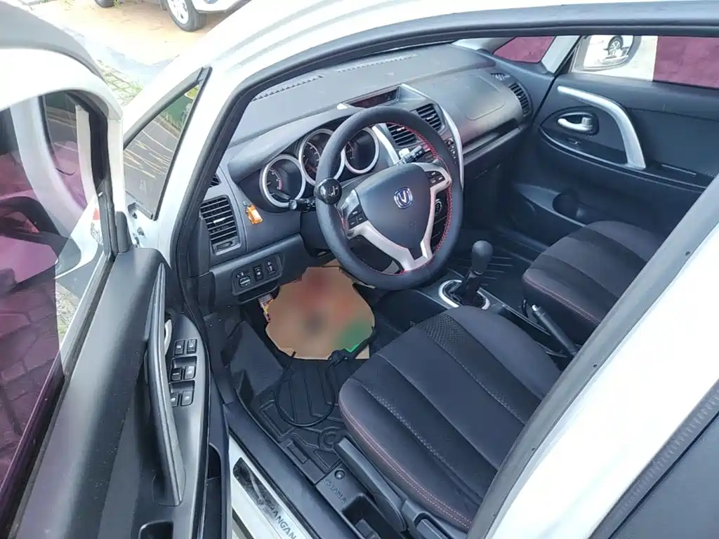 Changan CX20 2015 2014 1.4L Manual Sunroof Navigation China IV