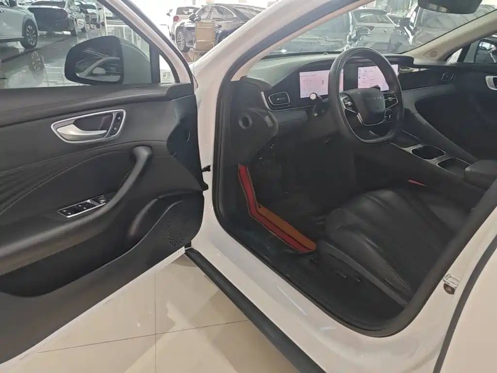 Roewe D7 2024 2023 DMH 125km Beyond Edition