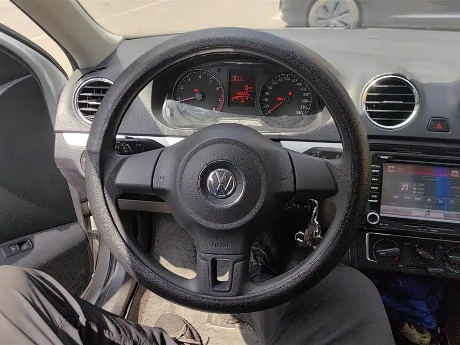 Volkswagen Jetta 2015 Value Edition 1.6L Manual Comfort фото 15