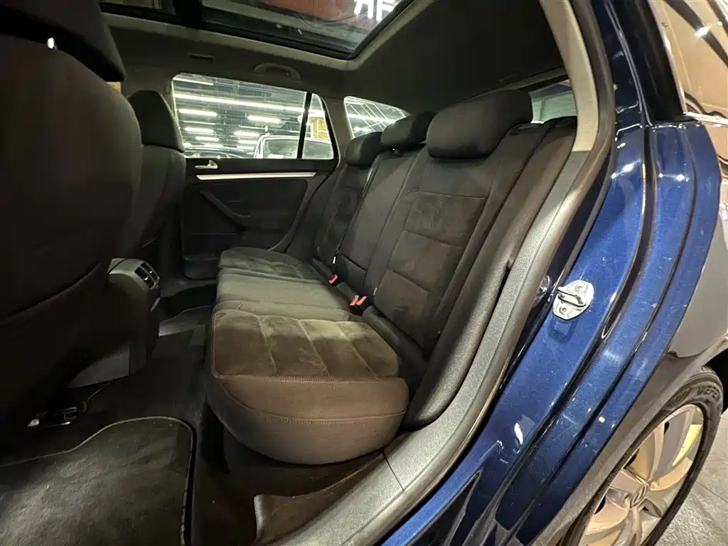 Volkswagen Golf (Import) 2011 1.4TSI Comfort Wagon фото 19