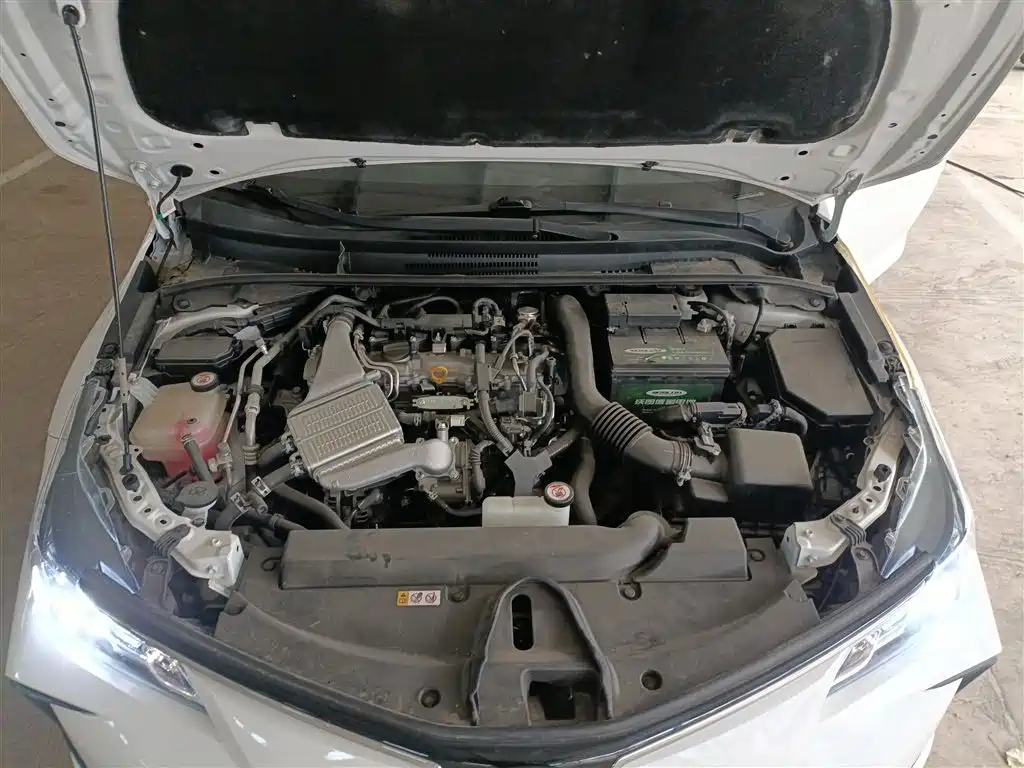 Toyota Corolla 2021 1.2T S-CVT Luxury Edition фото 10