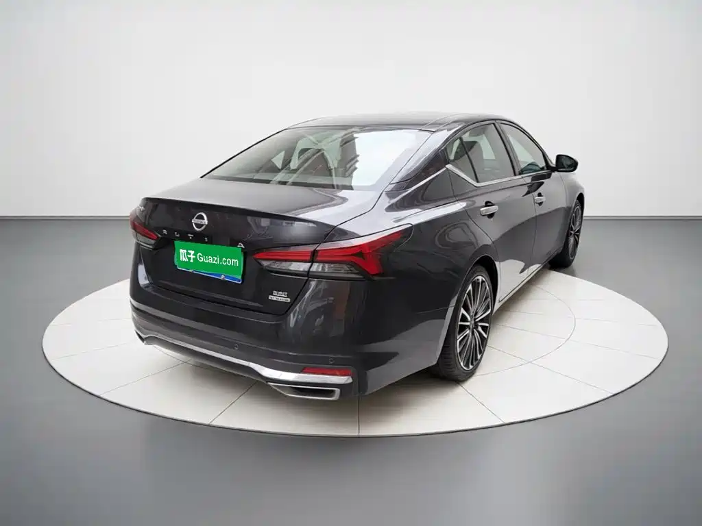Фото 4 - Nissan Teana