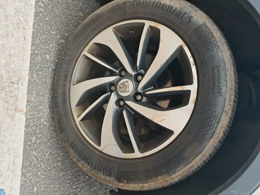 Фото 8 - Baojun 560