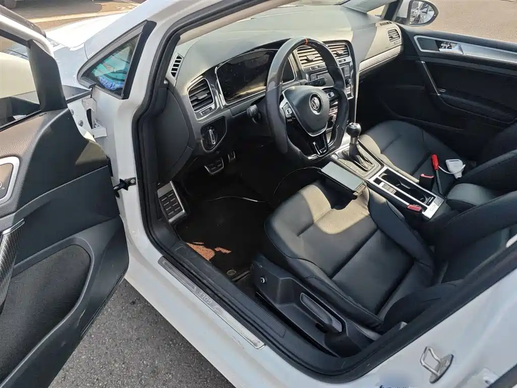 Volkswagen Golf 2018 230TSI Automatic Comfort фото 12