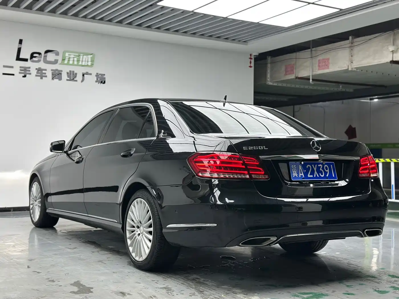 Mercedes-Benz E-Class 2015 E 200 L фото 11