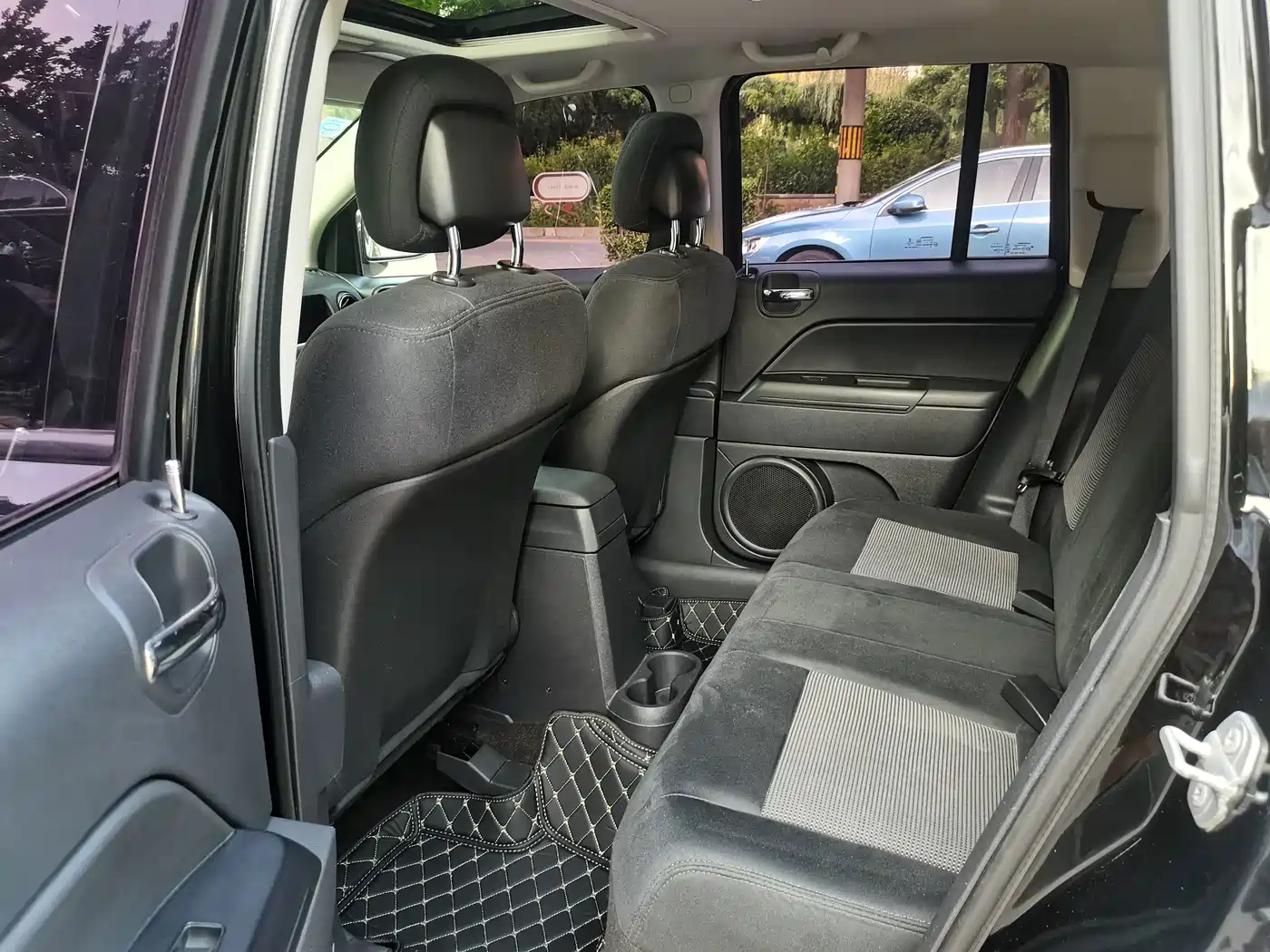 Jeep Compass (Import) 2015 2014 Facelift 2.0L 2WD Progressive Edition