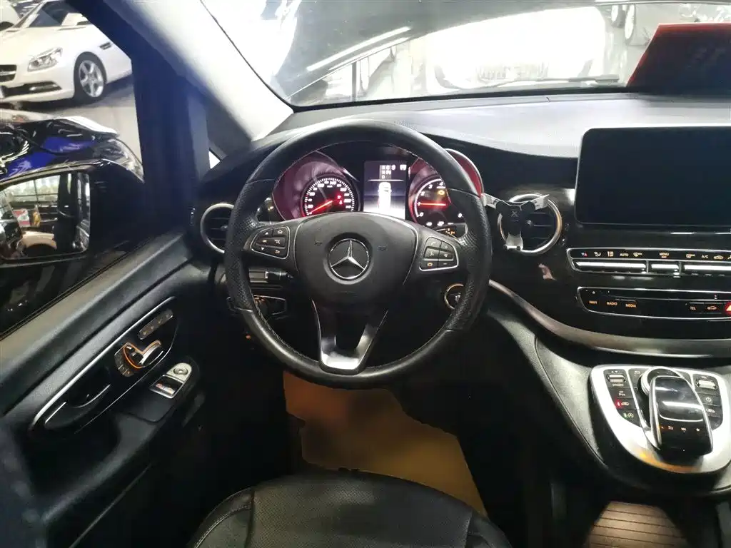 Mercedes-Benz V-Class 2018 V 260 Pilot Edition China V фото 11